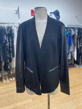 Load image into Gallery viewer, Danier blazer XL
