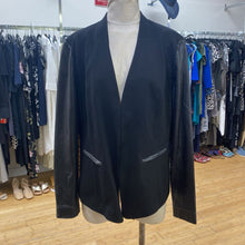 Load image into Gallery viewer, Danier blazer XL
