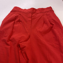 Load image into Gallery viewer, Lululemon pants 6
