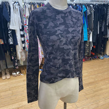 Load image into Gallery viewer, Lululemon front cross top 6
