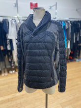 Load image into Gallery viewer, Lululemon Light Puffer Jacket
