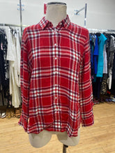 Load image into Gallery viewer, Banana Republic Dillon plaid top S
