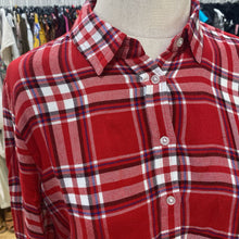 Load image into Gallery viewer, Banana Republic Dillon plaid top S
