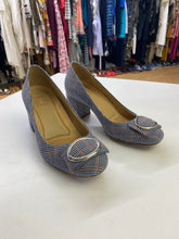 Load image into Gallery viewer, Naturalizer plaid pumps 6

