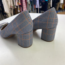 Load image into Gallery viewer, Naturalizer plaid pumps 6
