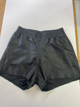 Load image into Gallery viewer, Mauritius Leather Shorts M
