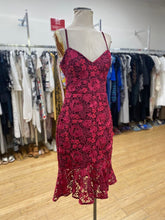 Load image into Gallery viewer, Guess lace dress 6
