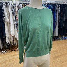 Load image into Gallery viewer, Repeat knit top XS
