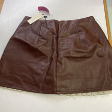 Load image into Gallery viewer, Commense pleather fabric skirt L NWT
