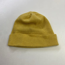 Load image into Gallery viewer, Holt Renfrew cashmere hat
