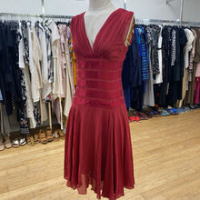 Load image into Gallery viewer, BCBG Max Azria lined silk dress 4
