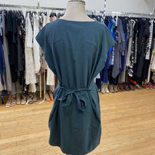 Load image into Gallery viewer, arcteryx dress M
