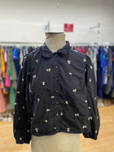 Load image into Gallery viewer, Levis cropped top XS
