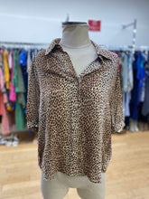 Load image into Gallery viewer, August Leopard print top 6
