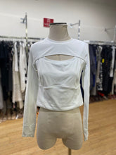 Load image into Gallery viewer, Knix long sleeve top L
