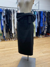 Load image into Gallery viewer, Kate Spade Bow Pencil Skirt NWT 4
