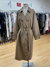 Load image into Gallery viewer, Vero Moda trench coat XL

