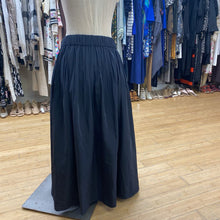 Load image into Gallery viewer, Uniqlo stretch waist skirt L
