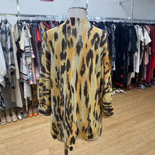 Load image into Gallery viewer, Chicos linen blend animal print cardigan 2 (L)
