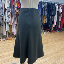 Load image into Gallery viewer, Uniqlo wool blend skirt 6
