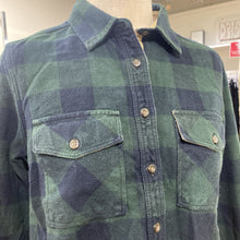 Load image into Gallery viewer, Roots plaid top S
