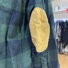 Load image into Gallery viewer, Roots plaid top S

