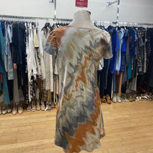 Load image into Gallery viewer, Lili Butler vintage silk dress 10
