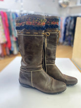 Load image into Gallery viewer, Browns zip up boots 39
