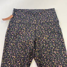 Load image into Gallery viewer, Lululemon leggings 8
