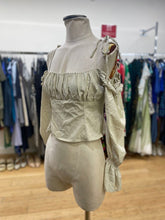 Load image into Gallery viewer, Urban Revivo peasant top 4
