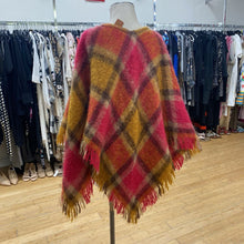 Load image into Gallery viewer, Freimans Ottawa vintage mohair/wool poncho O/S

