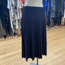 Load image into Gallery viewer, Diane Von Furstenburg wool/blend metallic knit skirt S

