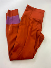 Load image into Gallery viewer, Cotopaxi leggings M
