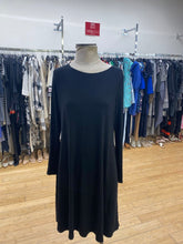 Load image into Gallery viewer, Eileen Fisher swingy dress M
