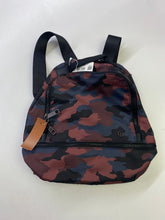 Load image into Gallery viewer, Lululemon City Adventure Backpack ll NWT

