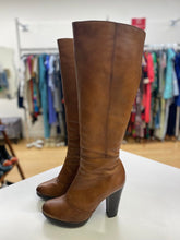 Load image into Gallery viewer, Locale leather knee high boots 39
