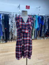 Load image into Gallery viewer, Tommy Hilfiger plaid dress 8

