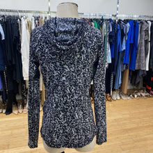 Load image into Gallery viewer, Lululemon 1/4 zip top 10
