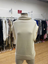 Load image into Gallery viewer, Club Monaco wool sweater S
