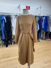 Load image into Gallery viewer, Banana Republic merino wool/blend dress Mp
