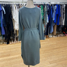 Load image into Gallery viewer, Banana Republic merino wool/blend dress Sp
