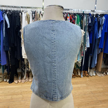 Load image into Gallery viewer, Denim Forum denim vest XS
