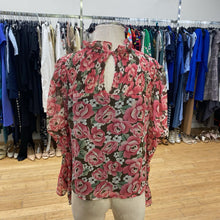 Load image into Gallery viewer, En Saison smocked top XS
