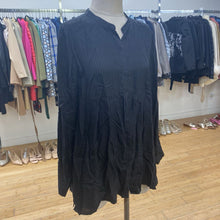 Load image into Gallery viewer, Eileen Fisher silk top M
