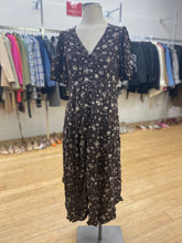 Load image into Gallery viewer, Gap floral dress Lp
