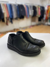 Load image into Gallery viewer, John Fluevog Crowsnest booties 7.5
