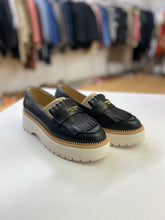 Load image into Gallery viewer, Kate Spade Caddy Loafer 6.5
