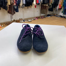 Load image into Gallery viewer, John Fluevog Radio suede shoes 6
