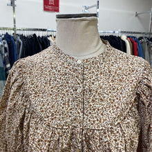 Load image into Gallery viewer, Doen floral top M
