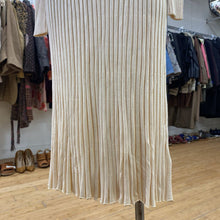 Load image into Gallery viewer, H&amp;M knit ribbed dress XL
